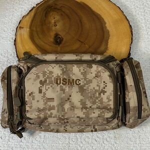 USMC (United States Marine Corps) digital desert‎ camouflage waist pack durable